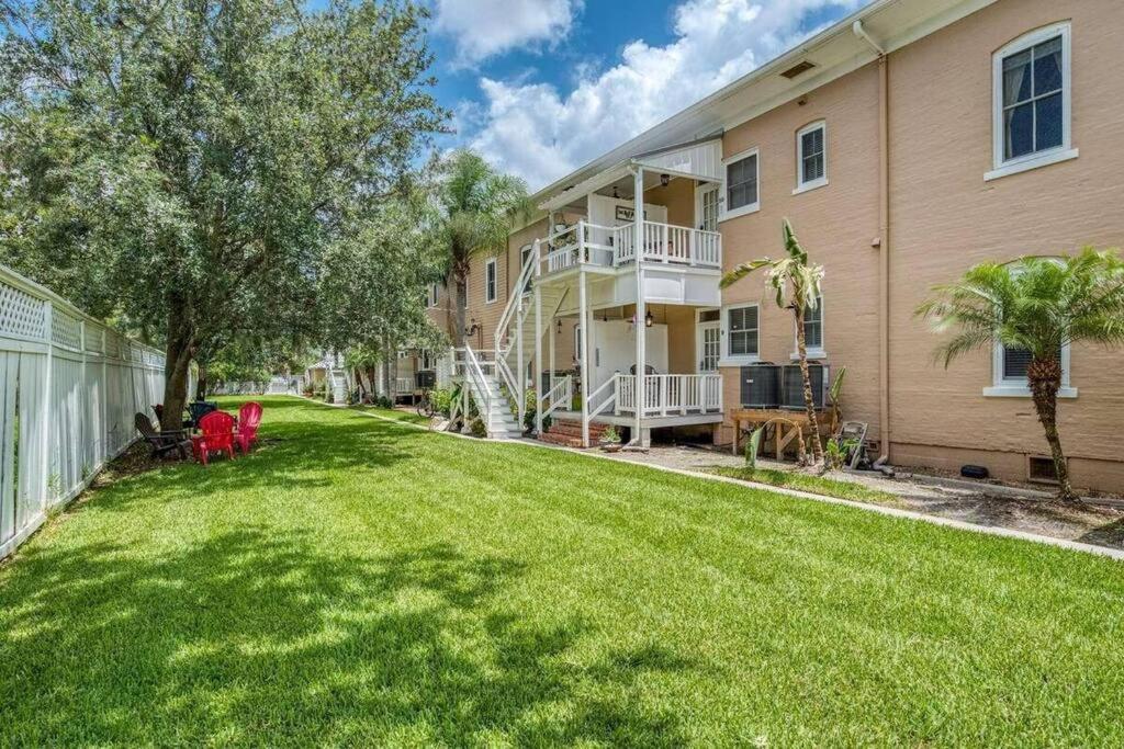 Cozy Quiet St Augustine Private Condo - 2Bed, 1 Bath, Sleeps 6, Steps To Historic St Augustine Center & All Tourist Attractions, Restaurants, Cafes, Backyard, Porch St. Augustine Kültér fotó
